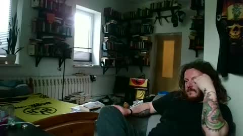 sunr1sa online show from April 13, 5:02 pm