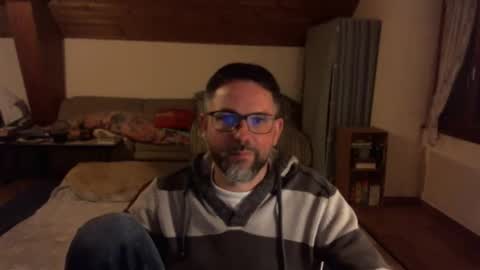 supersquirrel81 online show from October 24, 9:27 pm