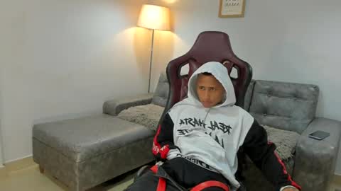 supreme_badboy2 online show from August 7, 2:34 pm