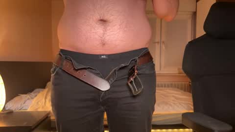 sutlac90 online show from December 2, 8:56 pm