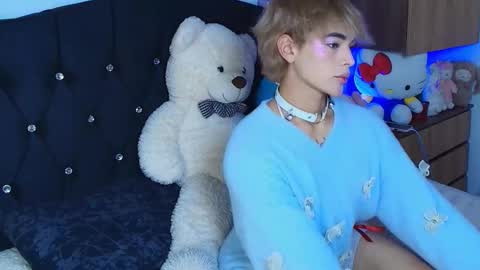 Neffer online show from November 25, 5:53 am