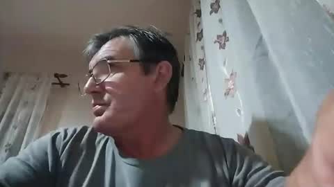 Raymond online show from April 11, 7:17 pm