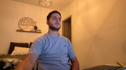 syl092 online show from March 17, 6:32 pm