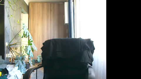 Huracane online show from March 5, 12:45 pm