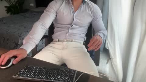 tarquit8 online show from June 2, 2:40 pm