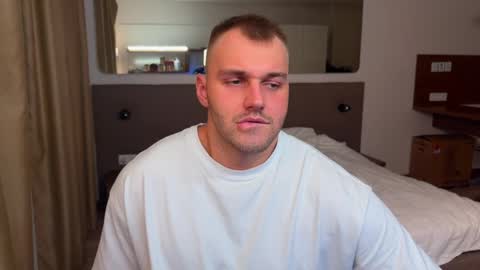 My shows 2100500 UTC3 online show from November 17, 6:33 pm