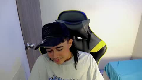 T A T A N online show from November 18, 9:50 pm