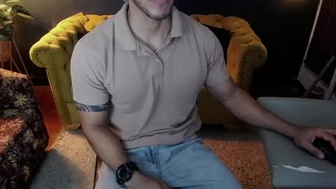 Tayler online show from December 5, 2:18 am