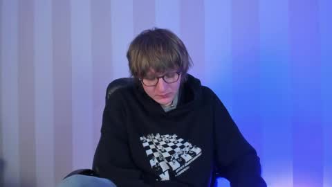 Tayler online show from April 21, 5:35 am