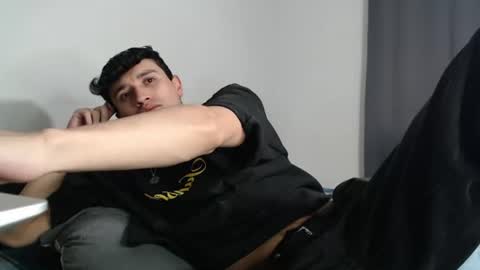 independent model online show from July 2, 5:13 am
