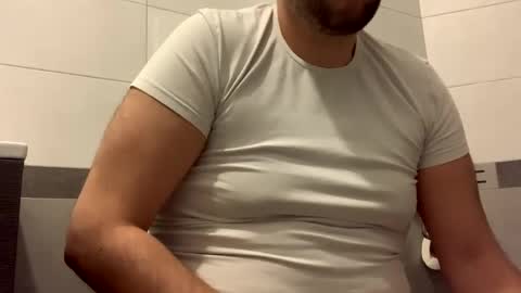 Tbest1986 online show from January 30, 5:06 pm