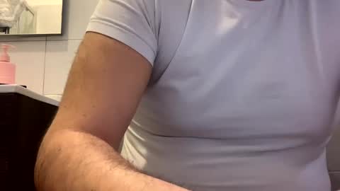 Tbest1986 online show from February 2, 9:08 am