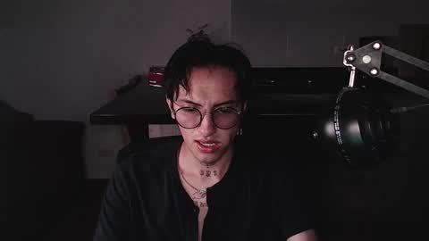 Teo independent model online show from March 3, 1:57 am