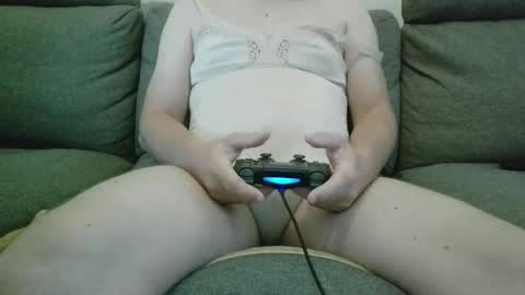 Chris online show from October 15, 7:16 am