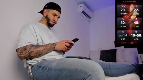 Teo Ferrer online show from February 2, 9:02 pm