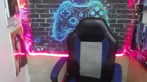 terry_zyzz online show from April 19, 6:10 pm