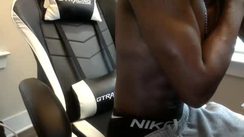 tevvdaren online show from November 8, 8:01 pm