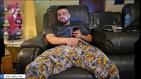 Snapshot of the_alpha_dog_xxx chatting on January 7, 4:05 pm the_alpha_dog_xxx online show from January 7, 4:05 pm