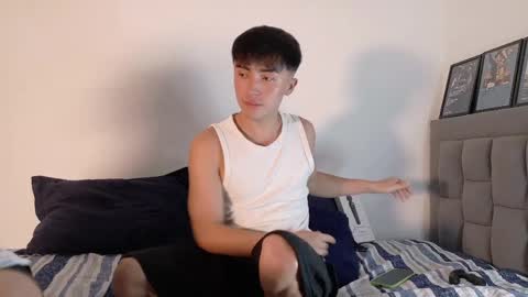 the_lionss online show from April 23, 9:39 pm