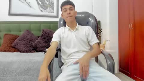   T H E    M A R K   K I N G online show from February 8, 5:28 pm