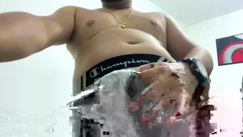 Roberto2385 online show from January 20, 12:18 pm