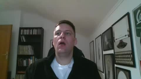 Snapshot of thedon2123 chatting on February 26, 6:21 pm thedon2123 online show from February 26, 6:21 pm