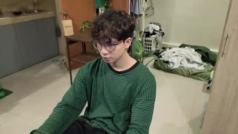 Green online show from March 3, 6:48 pm