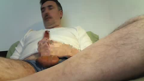 TheGuyB39 online show from December 9, 1:18 am