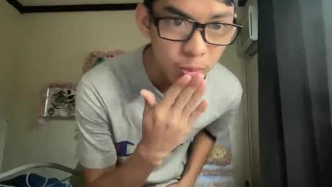 thelifeof_johnpol online show from March 1, 12:43 am