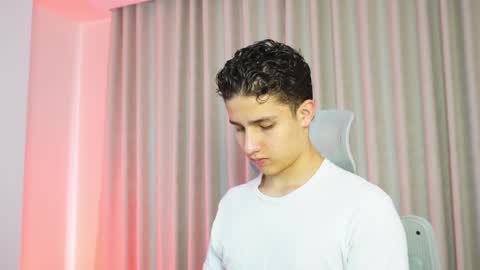  THEO- MATEO  online show from February 14, 1:18 pm