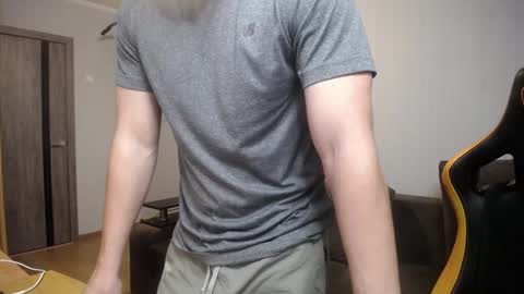 Nick   online show from December 13, 7:53 pm