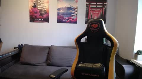 Nick   online show from April 19, 7:41 am