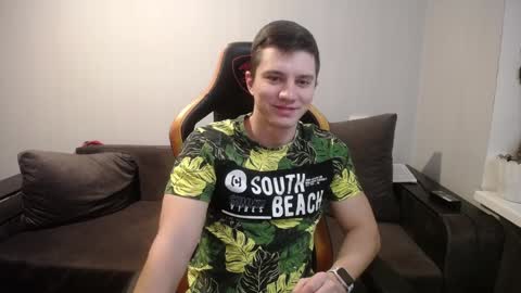 Nick   online show from December 14, 9:02 pm