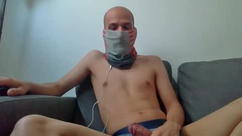 Scarf guy online show from June 3, 6:26 am