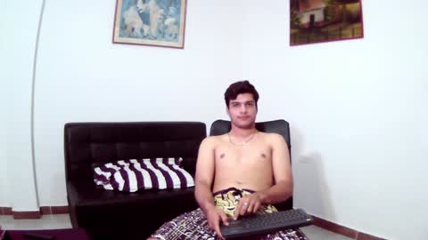 Snapshot of thiago__diaz chatting on January 30, 2:15 pm Thiago Diaz online show from January 30, 2:15 pm
