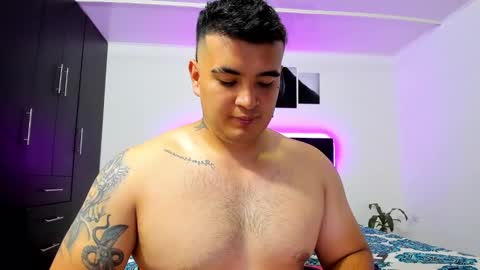 Snapshot of thiago_cp01 chatting on December 5, 5:15 am Thiago online show from December 5, 5:15 am