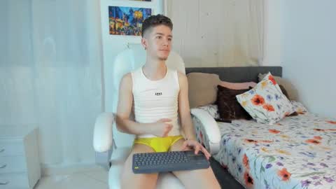 Snapshot of thiago_james69 chatting on October 22, 11:19 pm Manuel online show from October 22, 11:19 pm