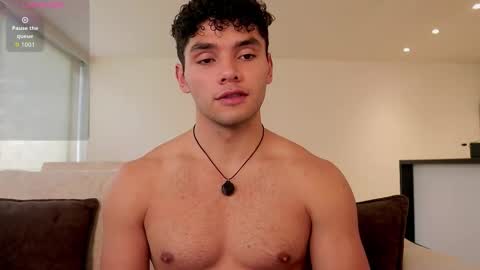 Just Thiago  online show from January 9, 6:24 pm