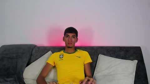 Thiago online show from April 4, 2:52 am