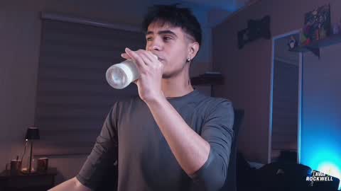 Thiago online show from December 8, 4:14 am