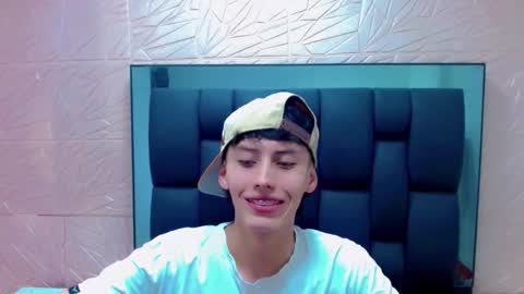 thiago_twink38 online show from February 4, 7:14 am