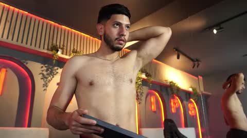 Thiago online show from January 6, 5:28 pm