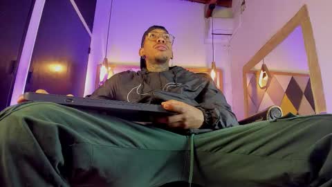 ThiagoBerry online show from March 5, 12:12 pm