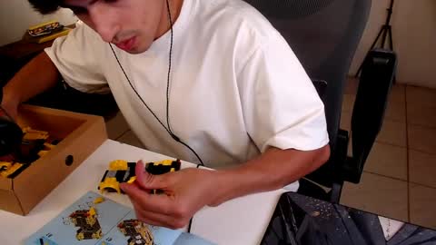 thieves_us online show from March 31, 4:58 am