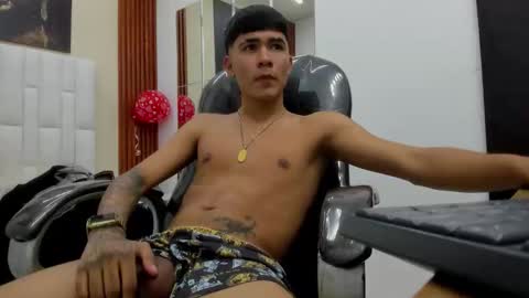  THIAGO COLLINS  online show from March 1, 12:10 am