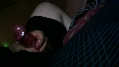 Snapshot of thisbloke96 chatting on December 20, 9:28 pm thisbloke96 online show from December 20, 9:28 pm