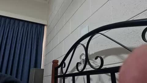 Snapshot of thisbloke96 chatting on February 12, 7:23 am thisbloke96 online show from February 12, 7:23 am