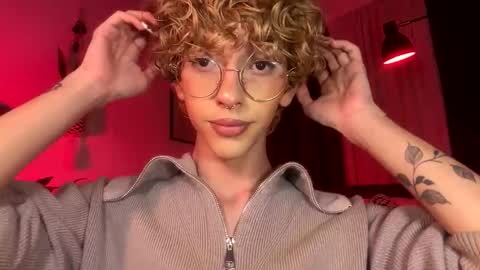 Damiano online show from April 19, 10:56 pm