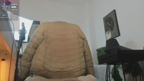 thom_ohtani online show from May 26, 1:45 am