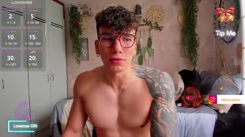 Thomas Grey online show from January 8, 2:55 pm